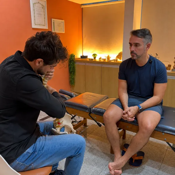 Conversa de avaliação entre o Alissander Caurio e um paciente